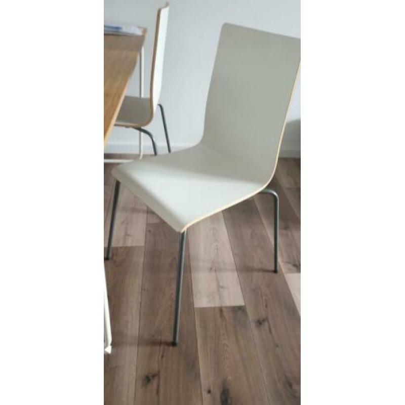 Tafel en 6 stoelen