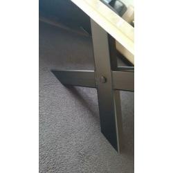 Industriele steigerhouten (salon / eet) tafels