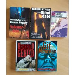 10 thrillers van 5 verschillende schrijvers