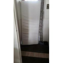 190 x 80 cm.. inclusief matras..