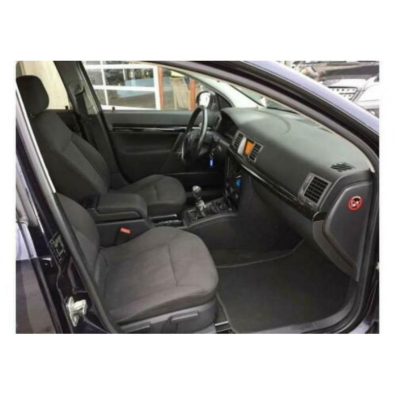 Opel Signum 2.2 ELEGANCE