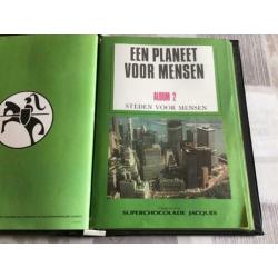 BOEKEN ; PLANEET VOOR MENSEN 4 stuks , algemene kennis