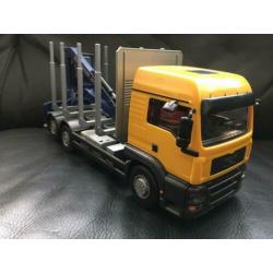 Kunststof Vrachtwagen M.A.N. bomen Truck met laadkraan