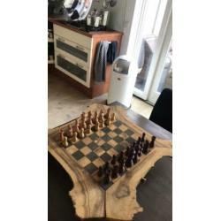 Te koop houten schaakspel/schaaktafel