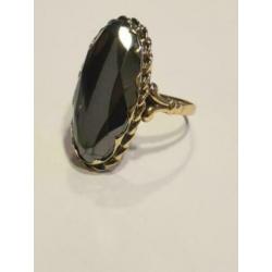Mooie 14 karaat gouden ring met Hematiet