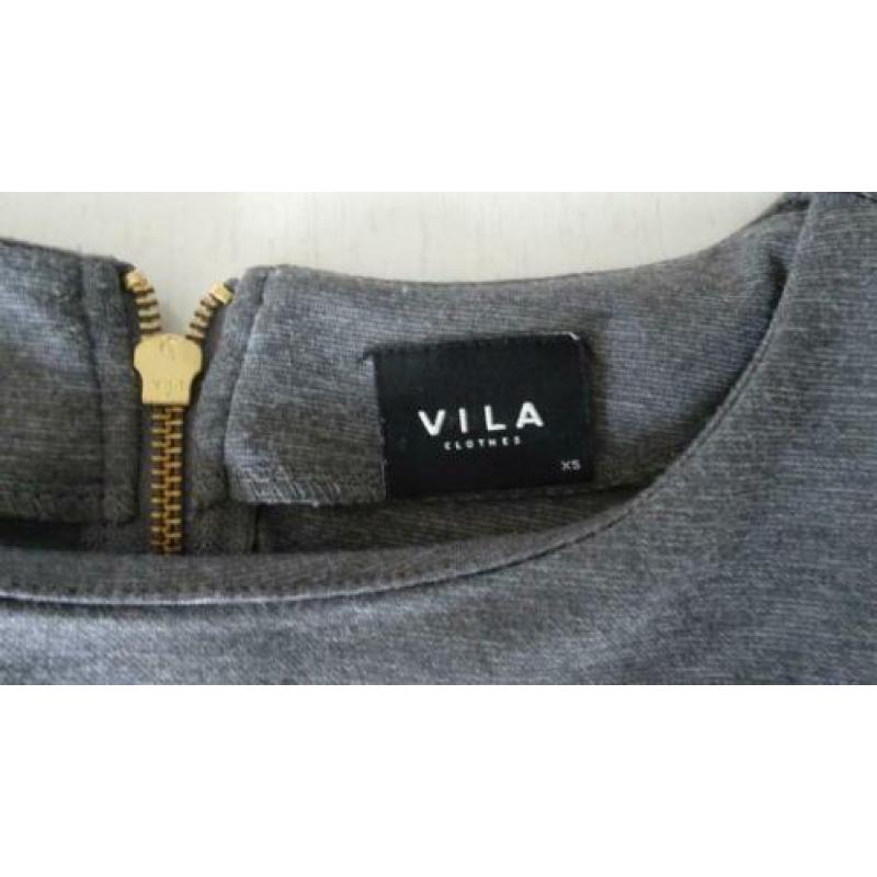 Leuke jurk van Vila maat XS (valt groter), als nieuw