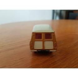 Dinky toys Morris Mini Traveller