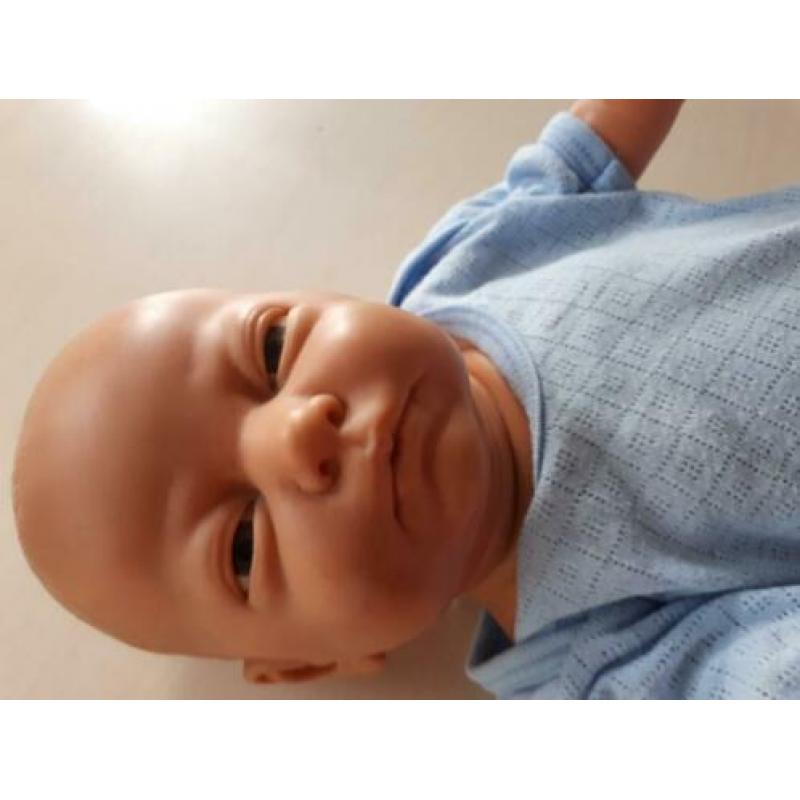 New Born baby pop, levensecht !