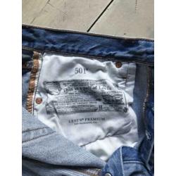 Levi’s 501 cropped jeans mt 30