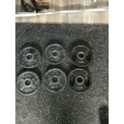 217,5 kg rubber gewichtschijven+ olympische stang +...
