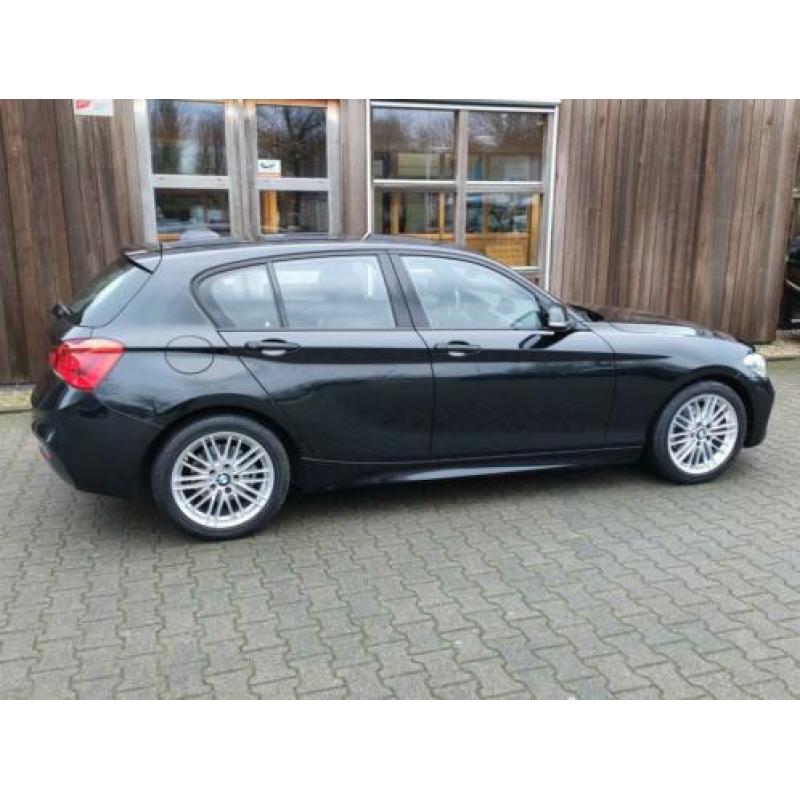 BMW 1 Serie 118i Corp. Lease Executive M-pakket navi leder L