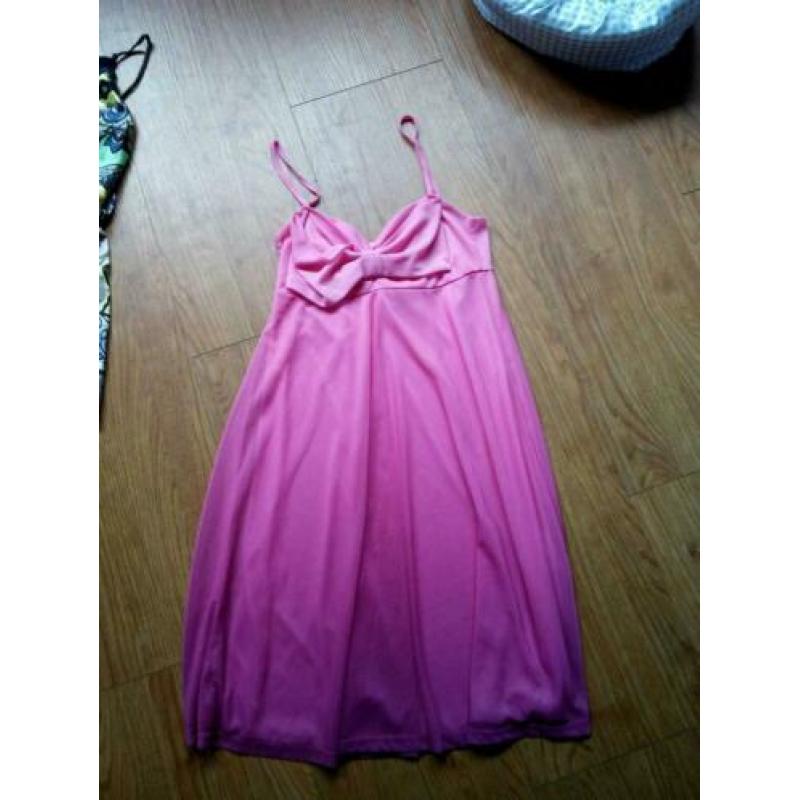 Leuke jurkjes maat XS 4 95 PST