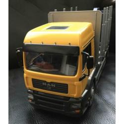 Kunststof Vrachtwagen M.A.N. bomen Truck met laadkraan