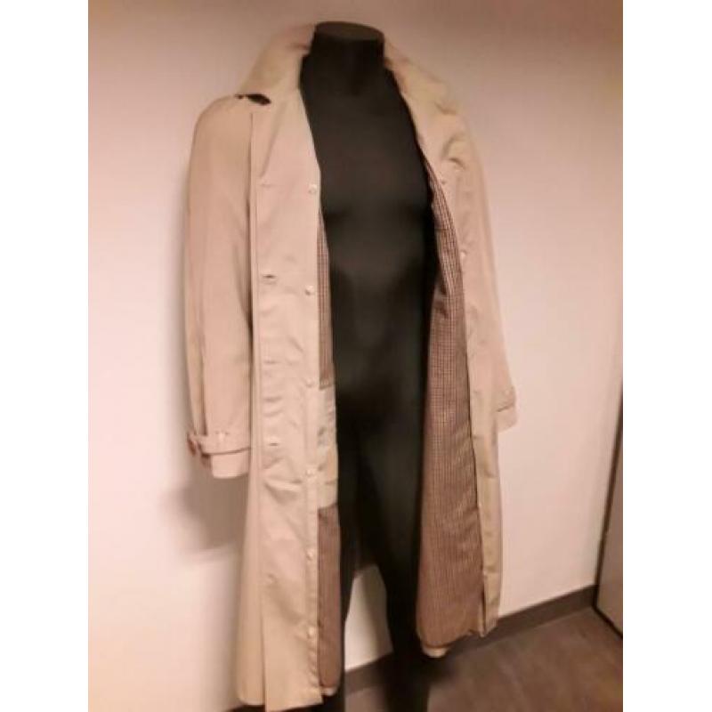 Trenchcoat jas van het merk delmod in de maat 46