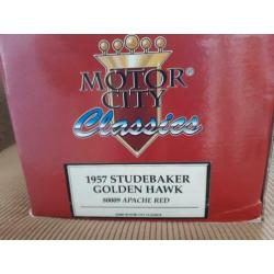 Studebaker Golden Hawk rood 1957 Motor City Classic 1:18 KRD