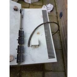 pelgrim Elektrische oven en 4 pit gaspit.