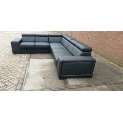 n535 strak zwart leder modern hoekbank