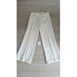 Leuke linnen broek maat 38 voor 10 euro.
