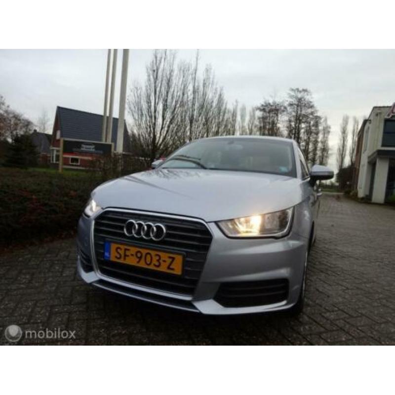 Audi A1 1.4 TDI Sportback '15 5drs. Navi/zeer nette auto!