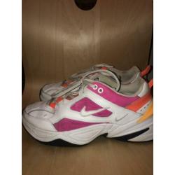 NIKE M2K TEKNO DAMES maat 40.5