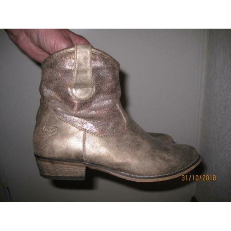 Fabs beige/zilveren gevoerde laarsjes maat 36