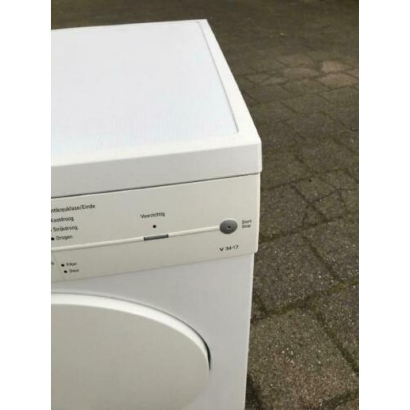Wasdroger. Siemens Luchtafvoer.