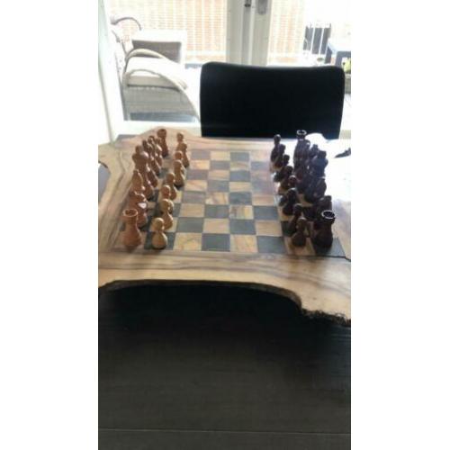 Te koop houten schaakspel/schaaktafel