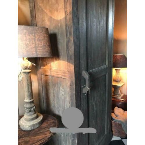 Mooie oude landelijke kast