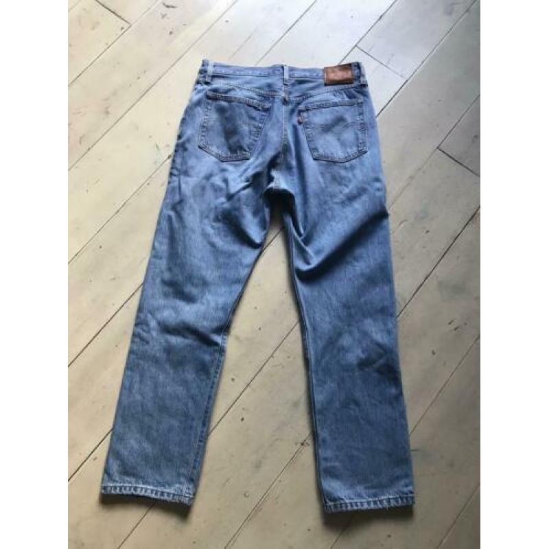 Levi’s 501 cropped jeans mt 30