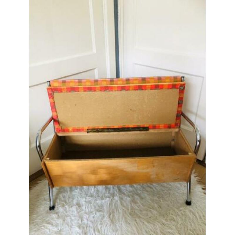 Gaaf retro klepbankje met metalen buizenframe vintage bankje