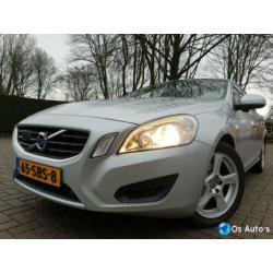 Volvo V60 D3 Momentum ADAPTIVE CRUISE*LUXE*D.RIEM NIEUW*VOL!