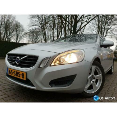 Volvo V60 D3 Momentum ADAPTIVE CRUISE*LUXE*D.RIEM NIEUW*VOL!