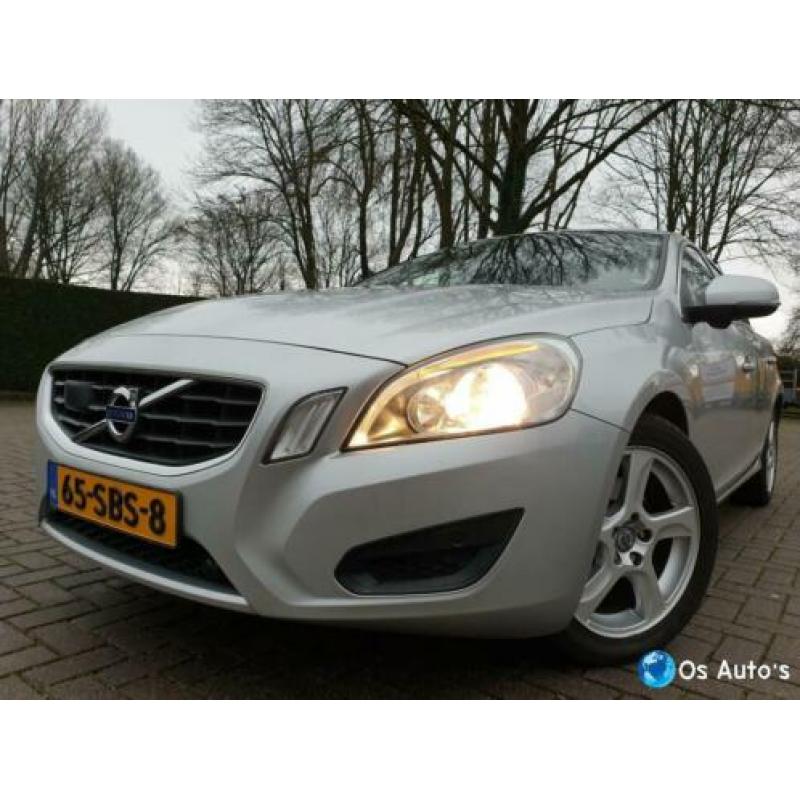 Volvo V60 D3 Momentum ADAPTIVE CRUISE*LUXE*D.RIEM NIEUW*VOL!