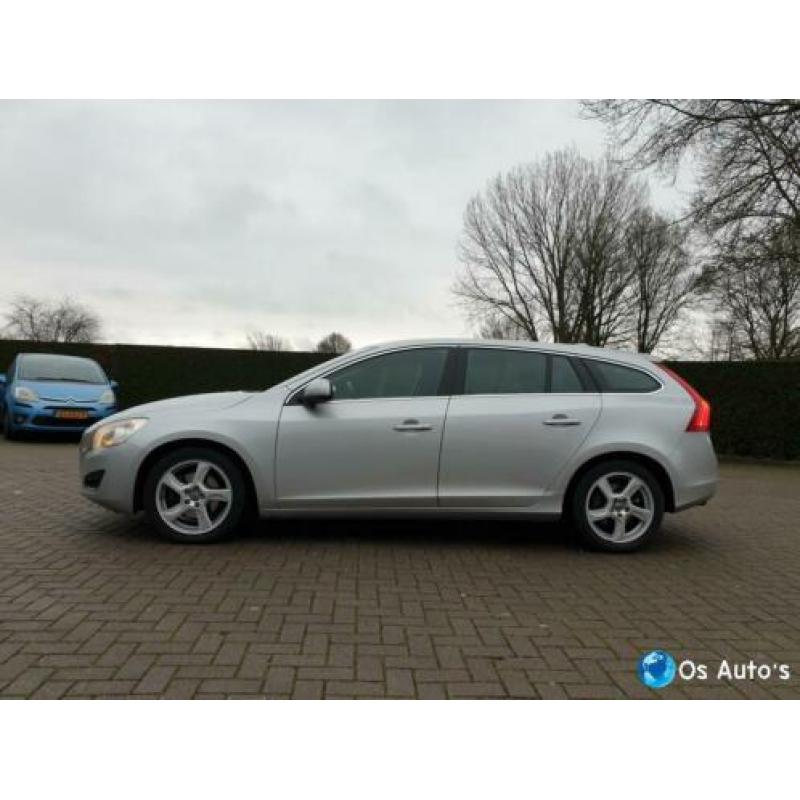 Volvo V60 D3 Momentum ADAPTIVE CRUISE*LUXE*D.RIEM NIEUW*VOL!