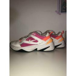 NIKE M2K TEKNO DAMES maat 40.5