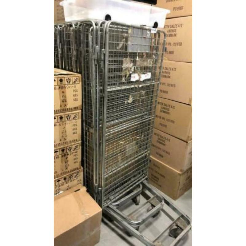 Rolcontainers nestbaar en volledig afsluitbaar