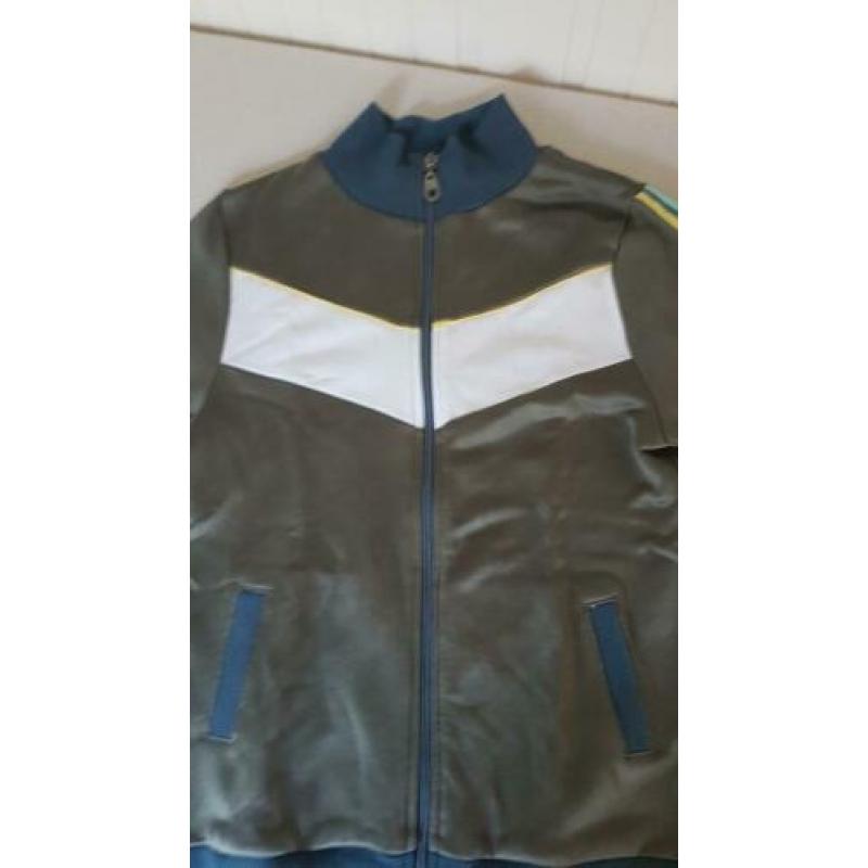 Nieuw Mortenz vest maat 158-164 valt als 152