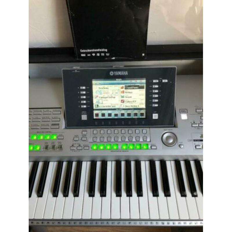 Yamaha Tyros 2 keyboard compleet!