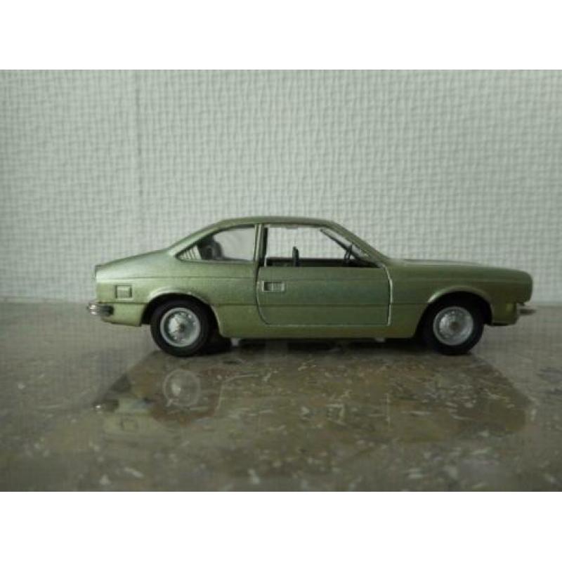 Lancia Beta Coupé 1800 / Solido 1:43