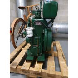 Petter motor met melkmachine pomp