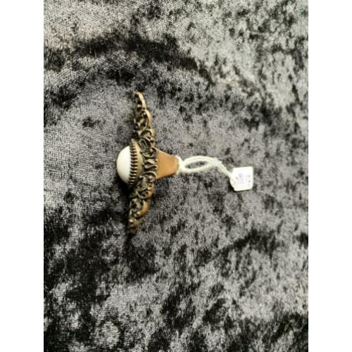 Fraaie koperen RING met steen ?? maat 17. Gratis verzending