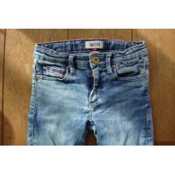 Tommy hilfiger jeans scanton slim fit maat 128 €9,95