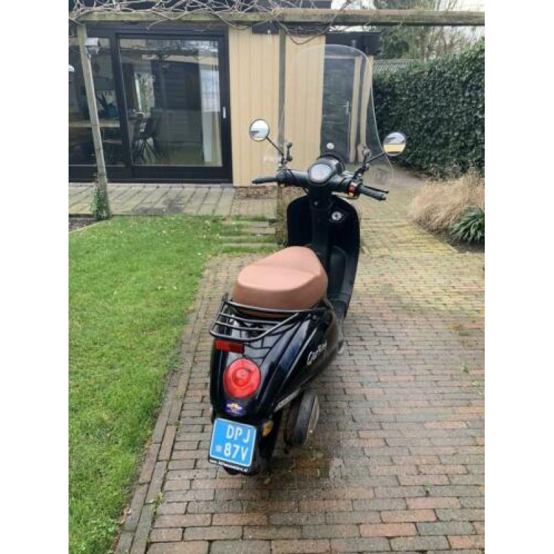 Mooie GerRay snorscooter 25km/h