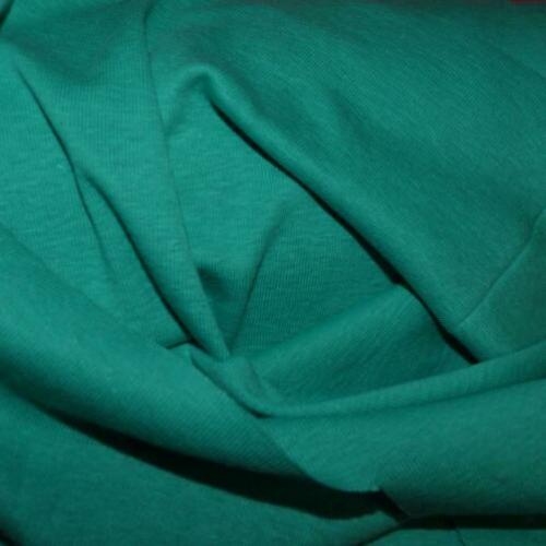 Nieuw nog op de rol groen ,t-shirt stof is rond gebreid .