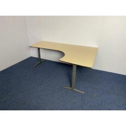 40x Ahrend Mehes wingbureau, ahorn blad, antraciet onderstel