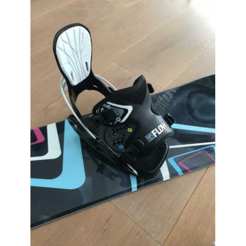 Snowboard met bindingen. In zeer goede staat!