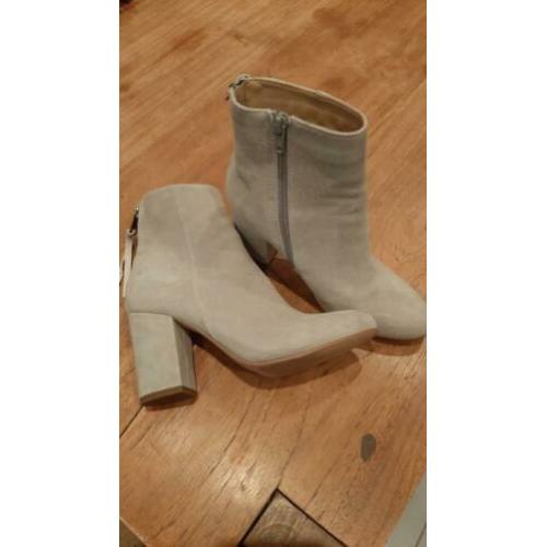 Spm suede beige enkel laarzen maat 37