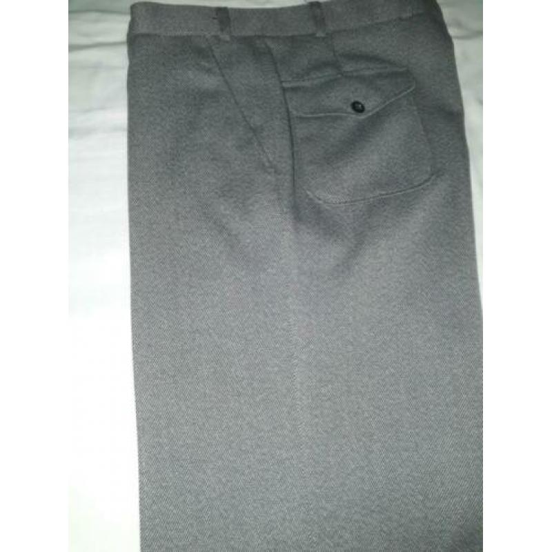Nette pantalon zo goed als nieuw