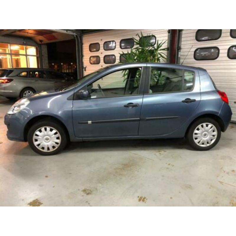 Renault Clio 1.2-16V Expression Facelift// Nw koppeling// Nw