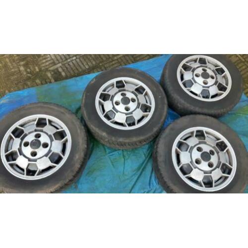 soccerbal velgen 2 sets saab te koop met 20 wielmoeren
